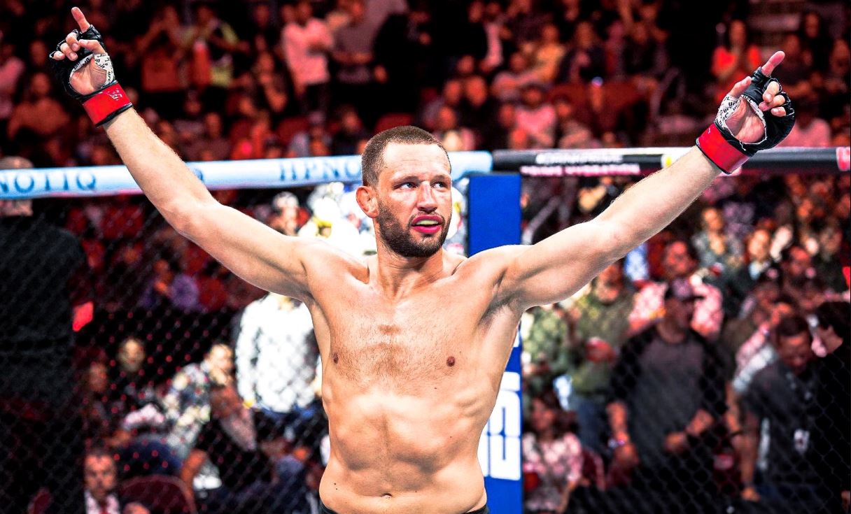 UFC Des Moines Bonus Report: Reinier de Ridder one of four fighters to take home $50k