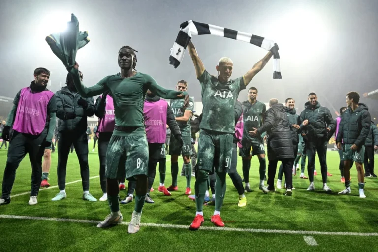 Europa League final: Tottenham have no fear of Manchester United, says Micky van de Ven
